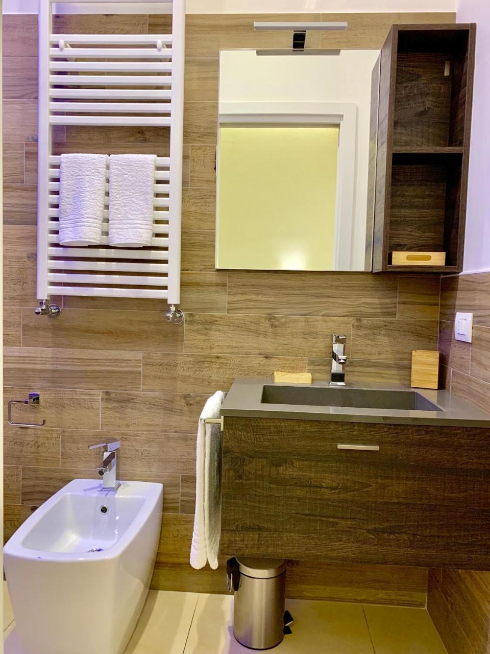 Napoli Squares Suites Luaran gambar