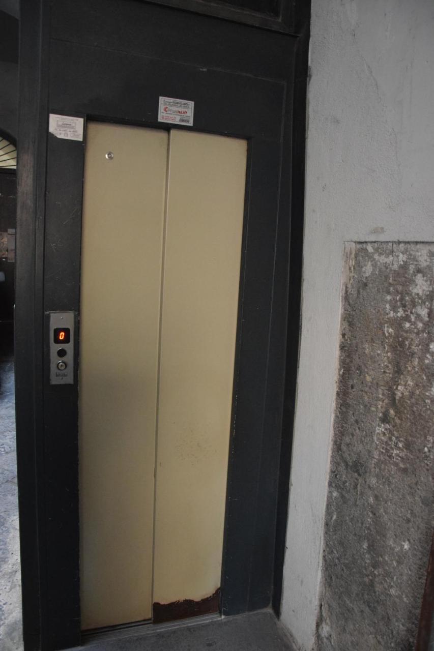 Napoli Squares Suites Luaran gambar