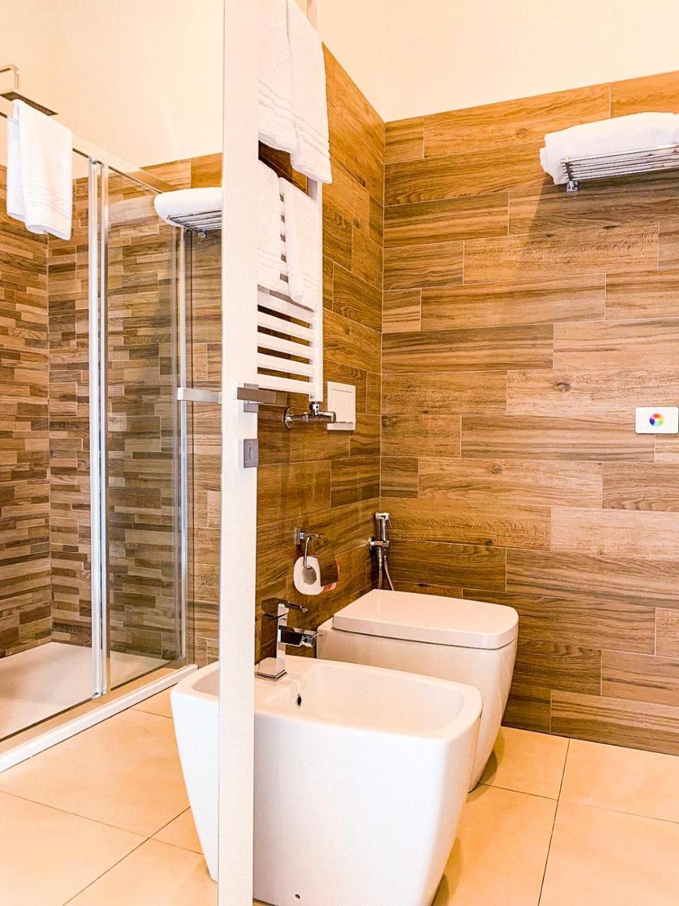 Napoli Squares Suites Luaran gambar