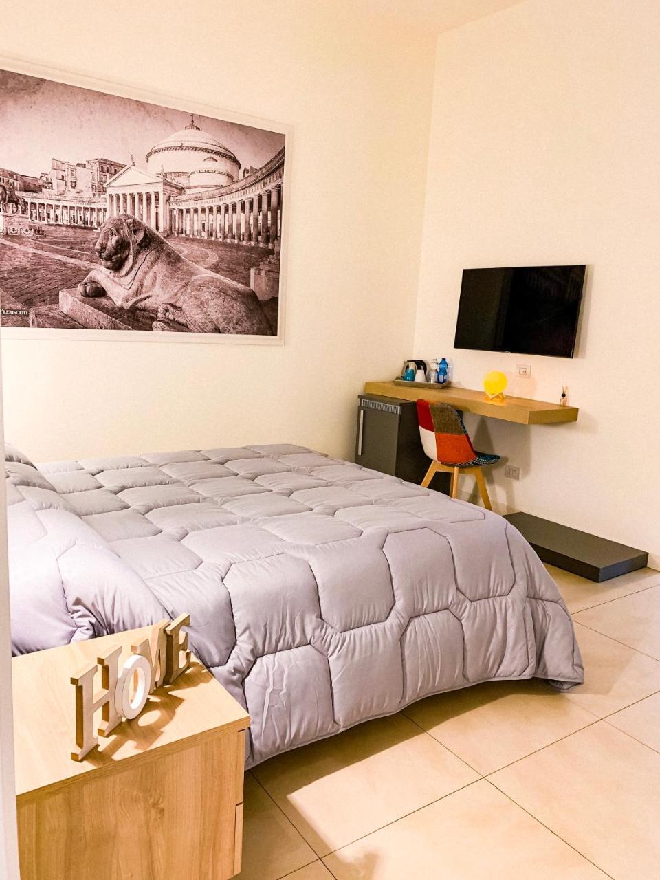 Napoli Squares Suites Luaran gambar