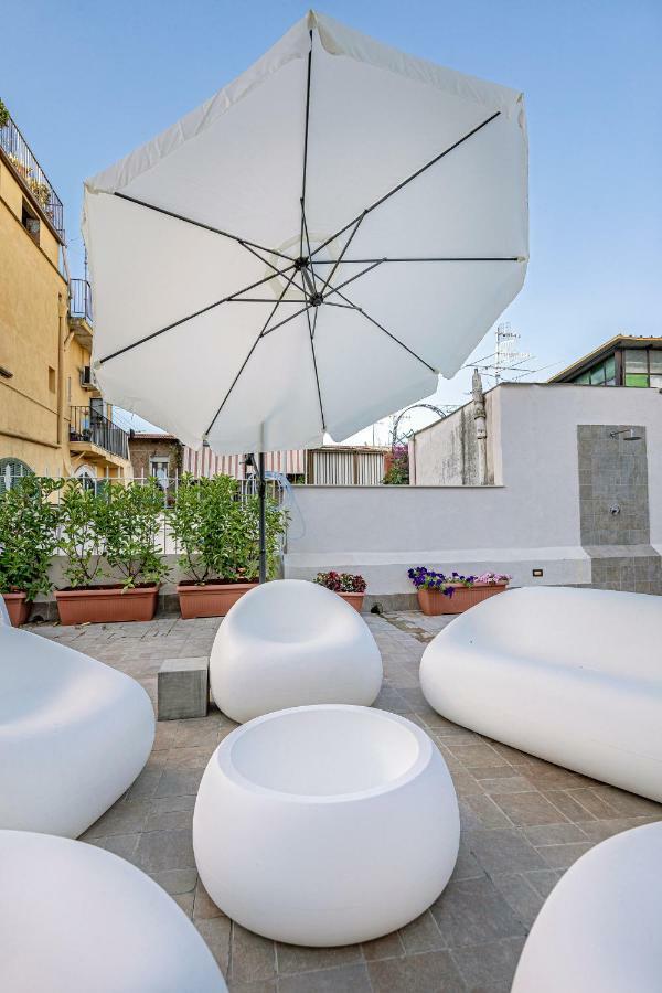 Napoli Squares Suites Luaran gambar
