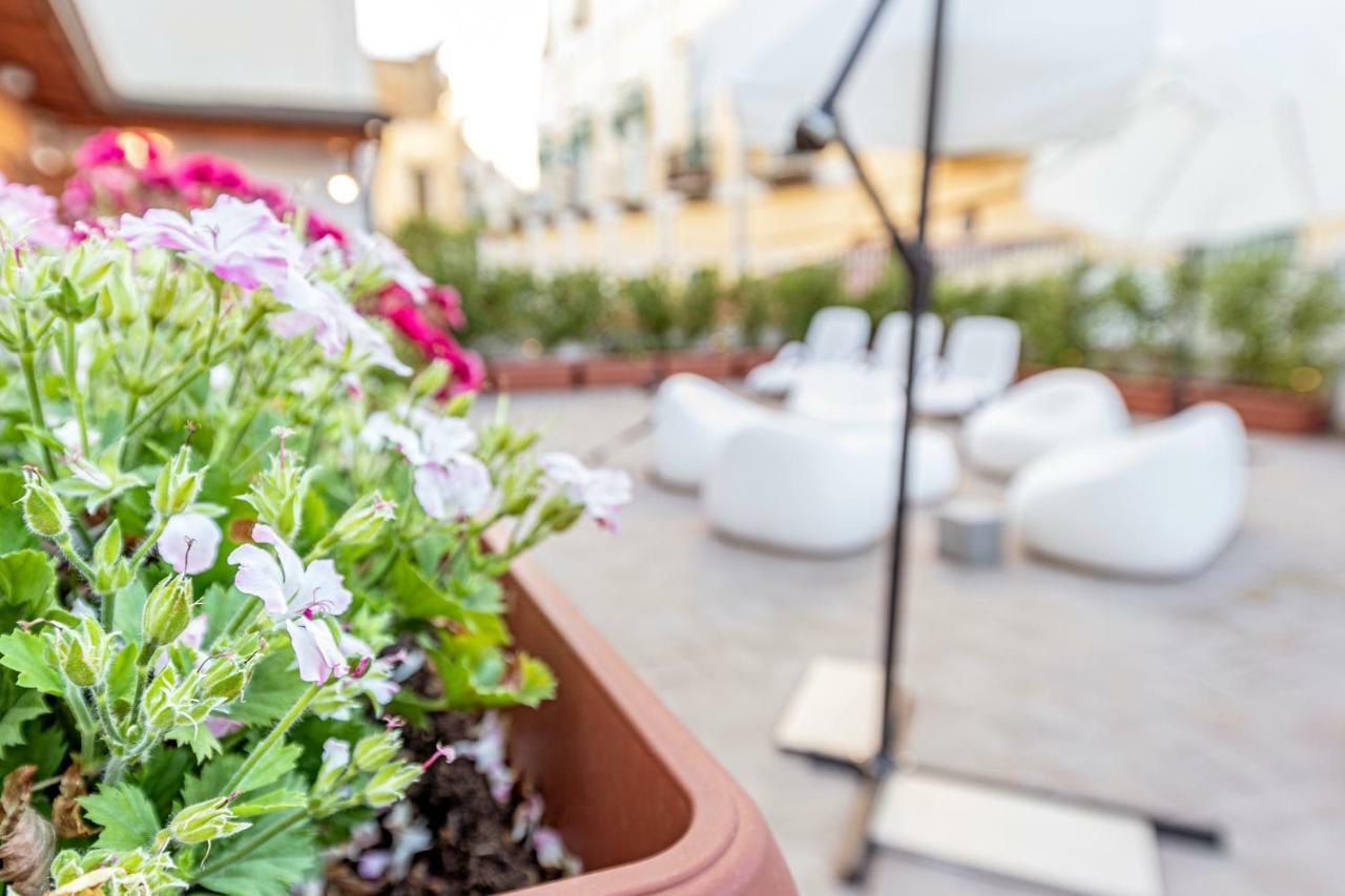 Napoli Squares Suites Luaran gambar