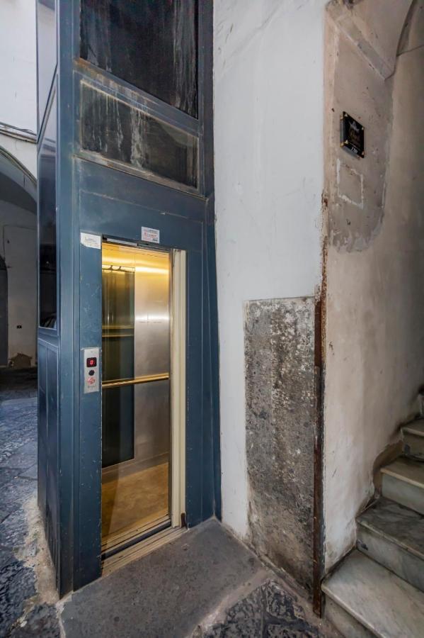 Napoli Squares Suites Luaran gambar